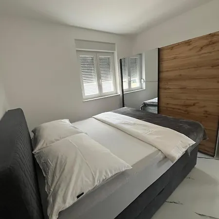 Bijeli San アパート